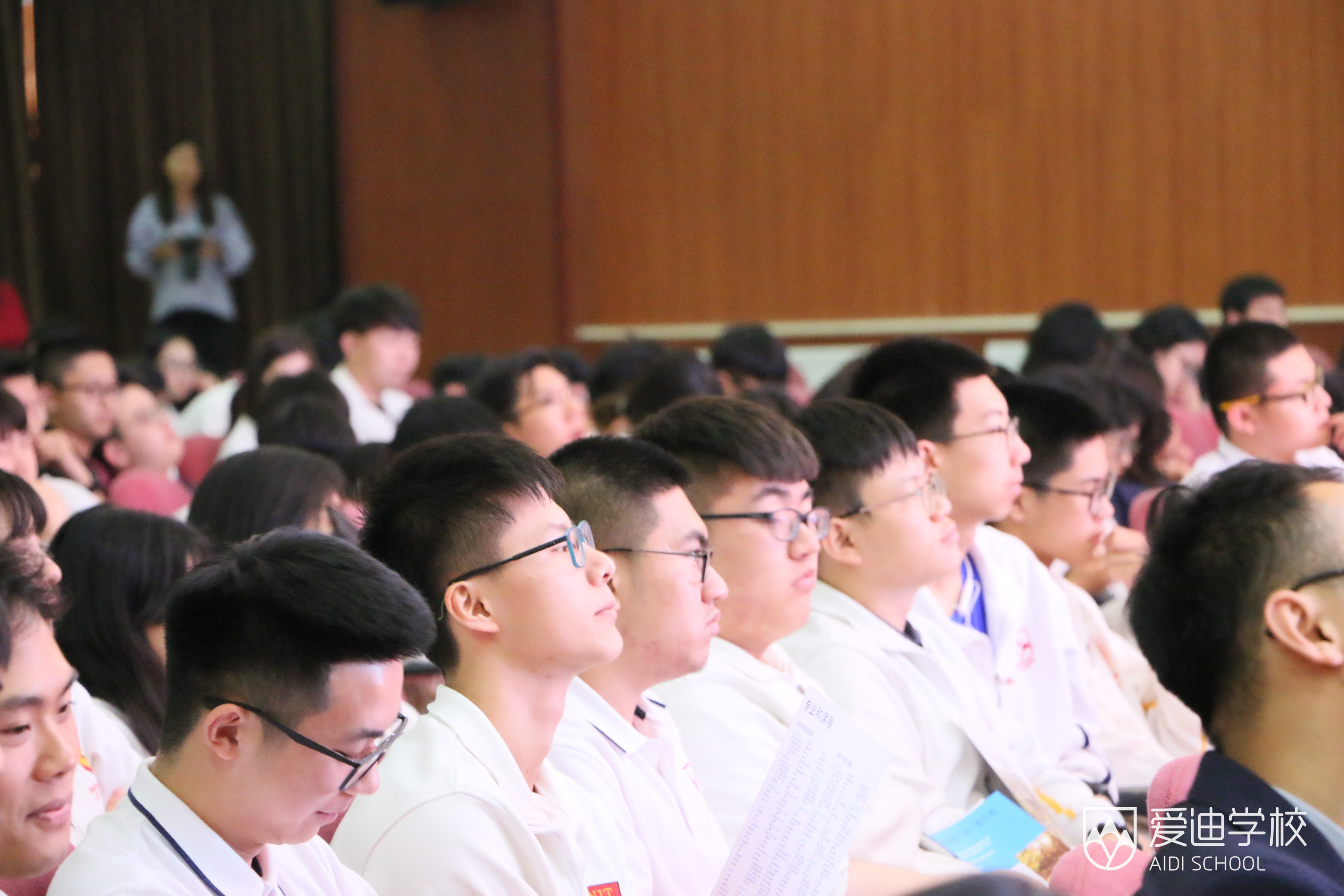 肯特州立大学教授团来访爱迪学校解读美国STEM教育