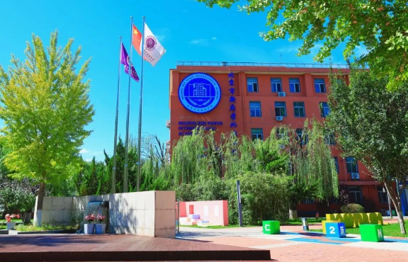2024年北京新府学外国语学校招生信息及学费