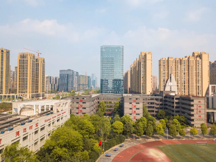 成都石室天府中学国际部学校环境