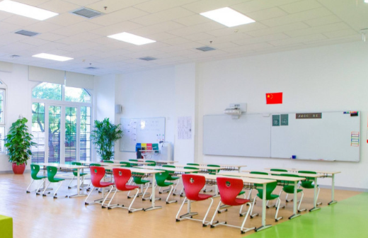北京德闳学校