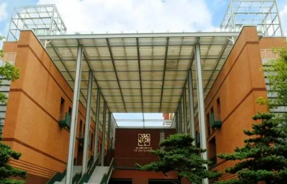 2025年上海包玉刚实验学校招生时间
