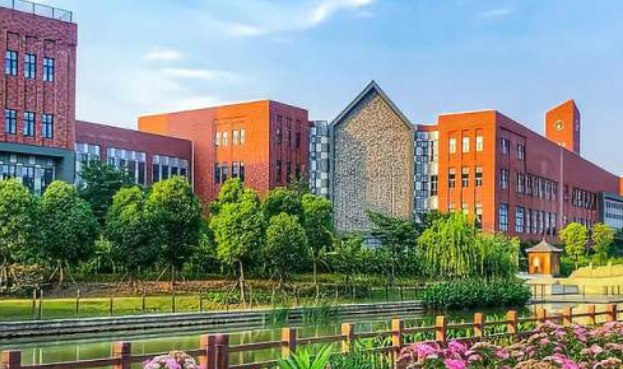 上海德威国际学校2023年招生对象及师资力量