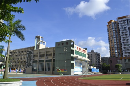 深圳市云顶学校国际高中招生简章