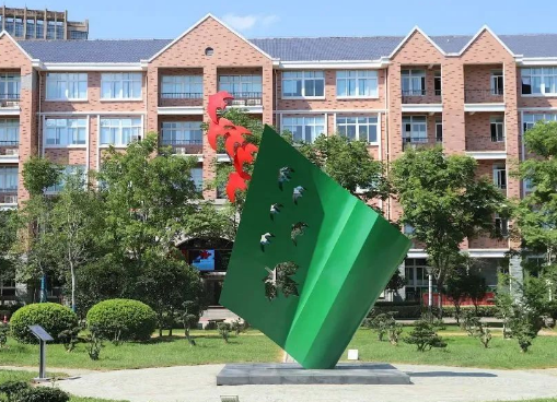 2025年武汉枫叶国际学校招生信息