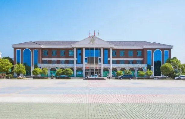 镇江枫叶双语学校